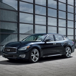 Росстандарт объявил отзыв трех десятков автомобилей Infiniti Q70