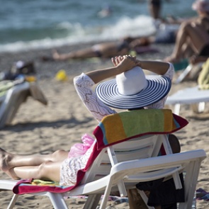 Жители Крыма попросили ввести ограничения для туристов