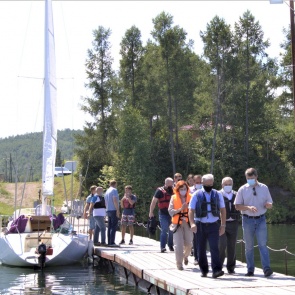 «Намерены тиражировать стандарты»: Александр Усс проверил благоустройство туристических зон Красноярского края