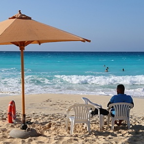 Россиянам спрогнозировали падение цен на отдых в Египте