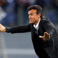 Луис Энрике Луис Энрике Фото: Giampiero Sposito / Reuters Основными кандидатами на пост тренера испанского футбольного клуба «Барселона» являются бывший игрок команды Луис Энрике и бывший наставник с