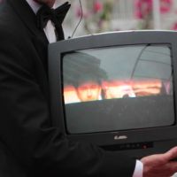 Украинский суд разрешил показывать российские телеканалы